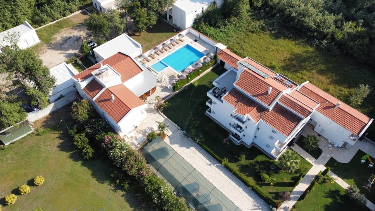 Residence Leora Улцин Екстериор снимка