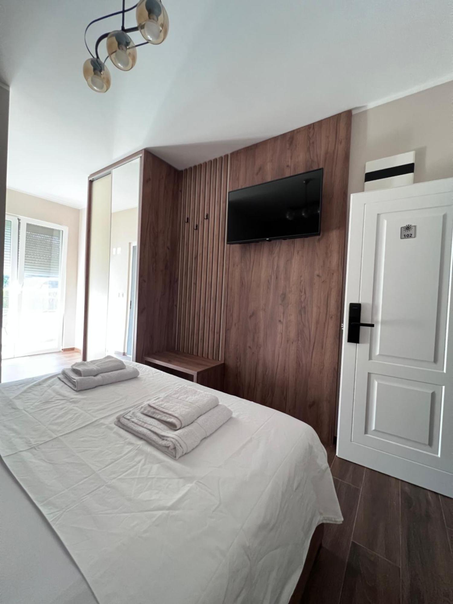 Residence Leora Улцин Екстериор снимка