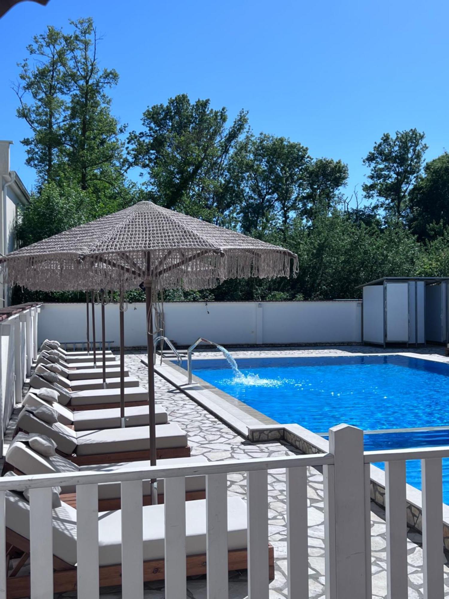 Residence Leora Улцин Екстериор снимка