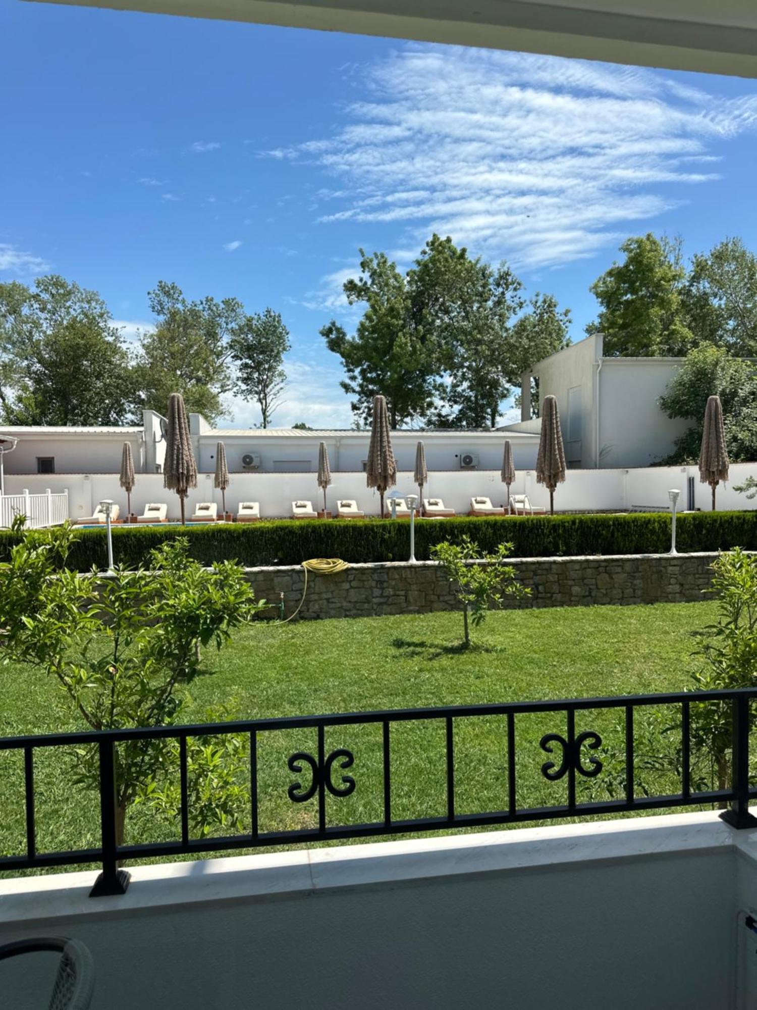 Residence Leora Улцин Екстериор снимка